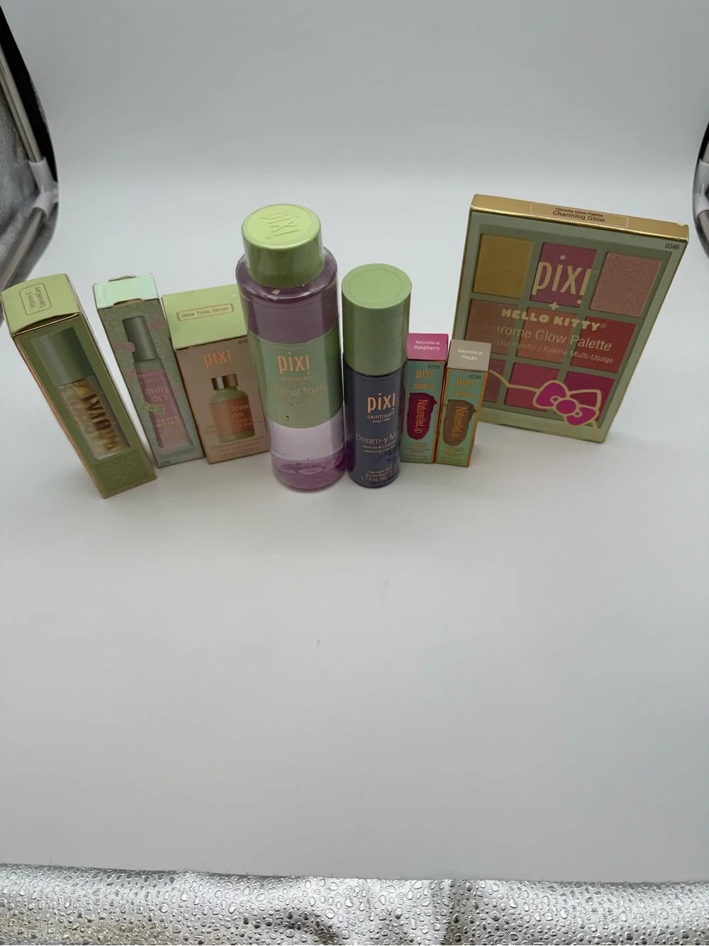 COMBO Pixi Eyeshadow Palette & Skincare Set in Green and Pink